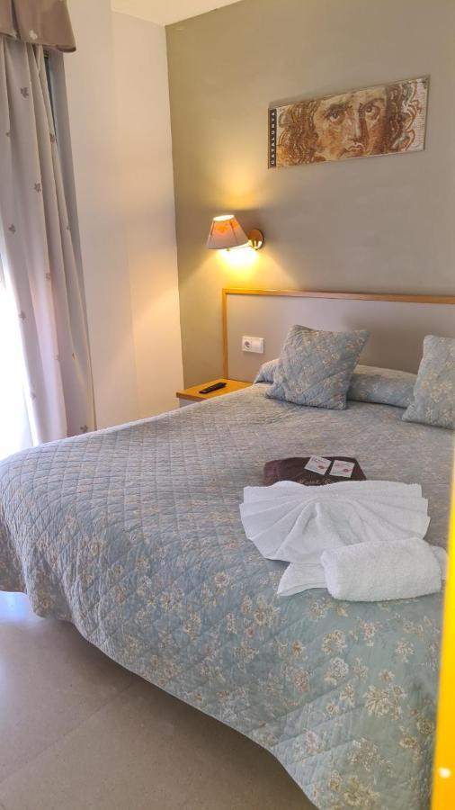 Hotel Cosmos טראגונה מראה חיצוני תמונה
