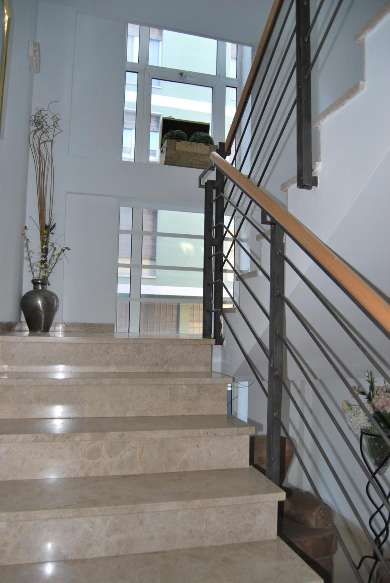 Hotel Cosmos טראגונה מראה חיצוני תמונה