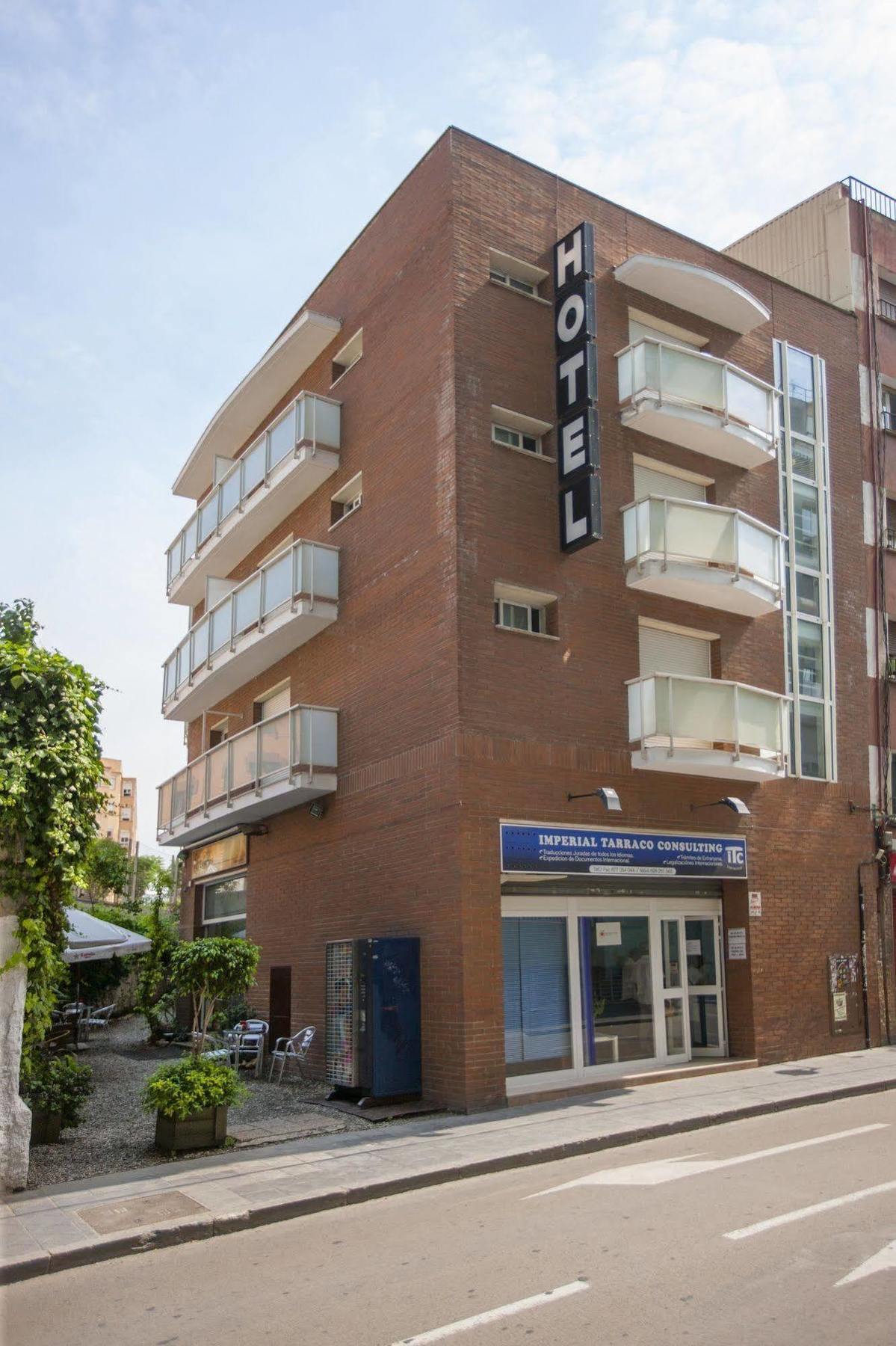 Hotel Cosmos טראגונה מראה חיצוני תמונה