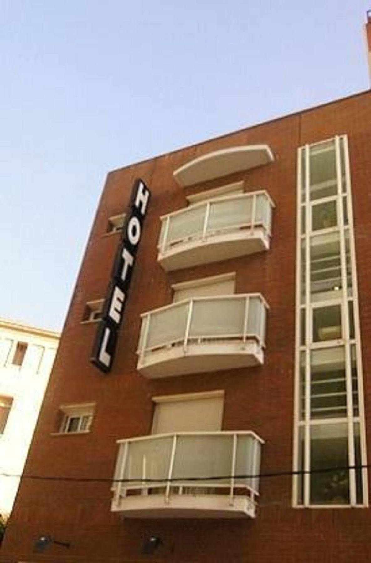 Hotel Cosmos טראגונה מראה חיצוני תמונה