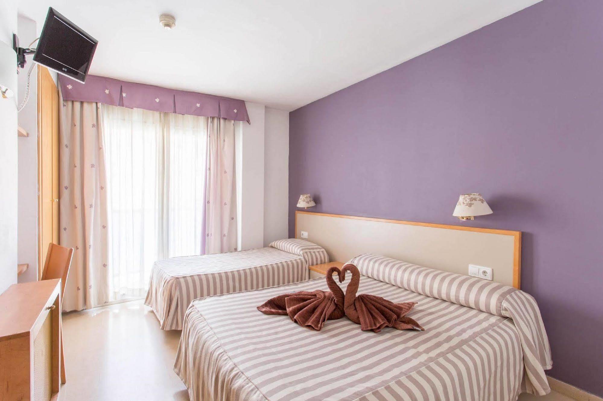 Hotel Cosmos טראגונה מראה חיצוני תמונה