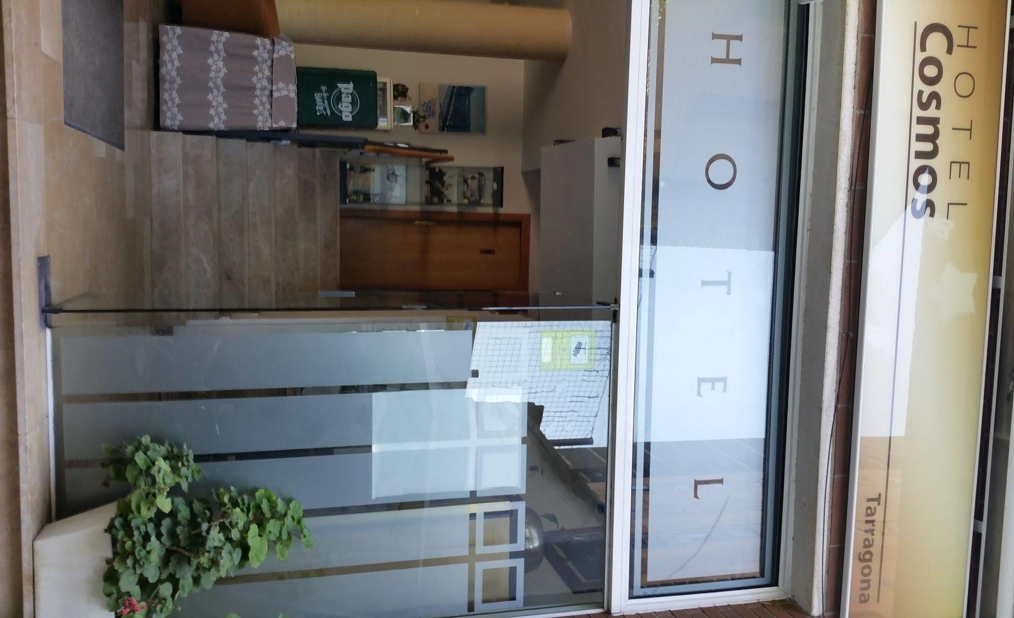 Hotel Cosmos טראגונה מראה חיצוני תמונה