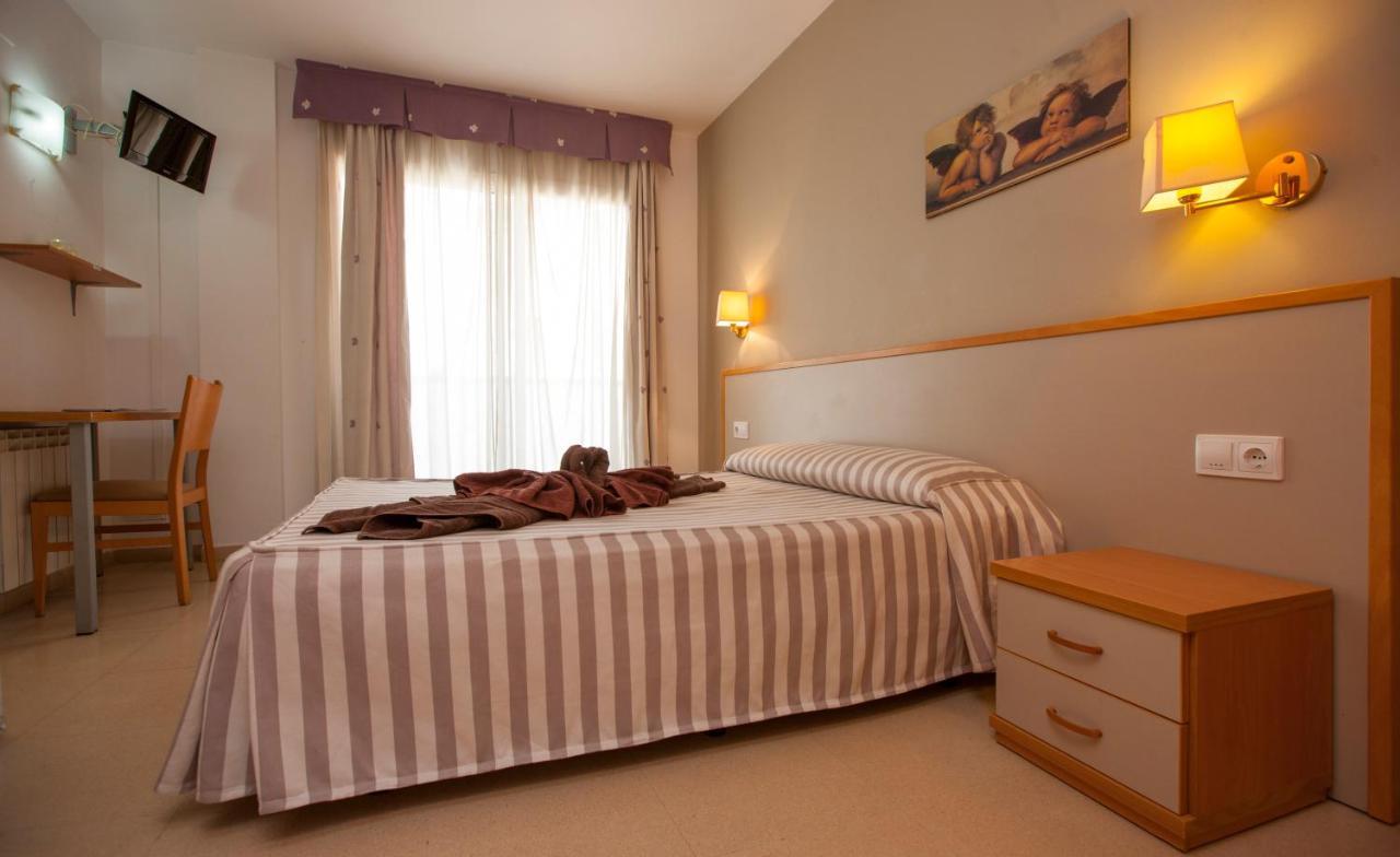 Hotel Cosmos טראגונה מראה חיצוני תמונה
